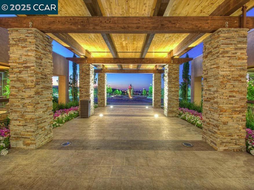 TRILOGY VINEYARDS - Residential