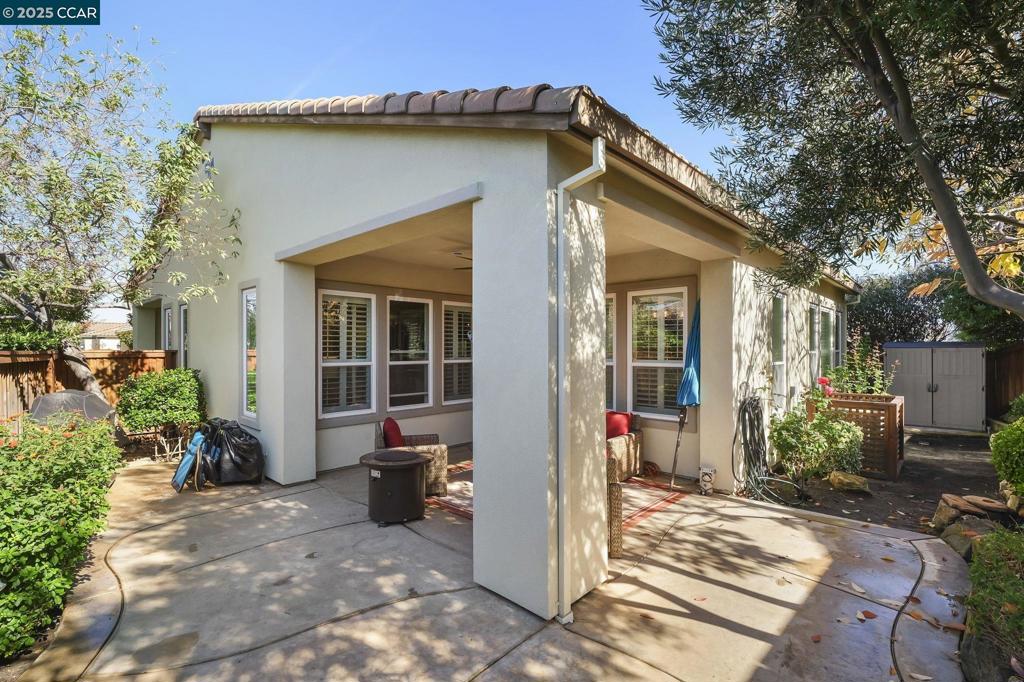 TRILOGY VINEYARDS - Residential