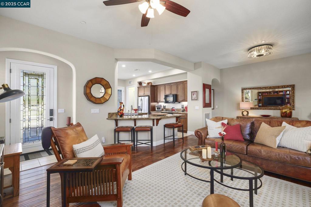 TRILOGY VINEYARDS - Residential