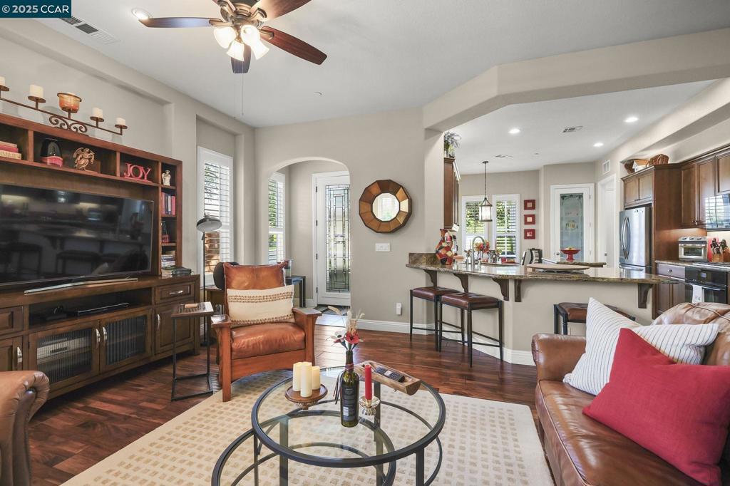 TRILOGY VINEYARDS - Residential