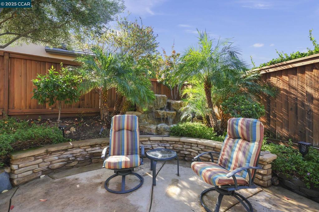 TRILOGY VINEYARDS - Residential