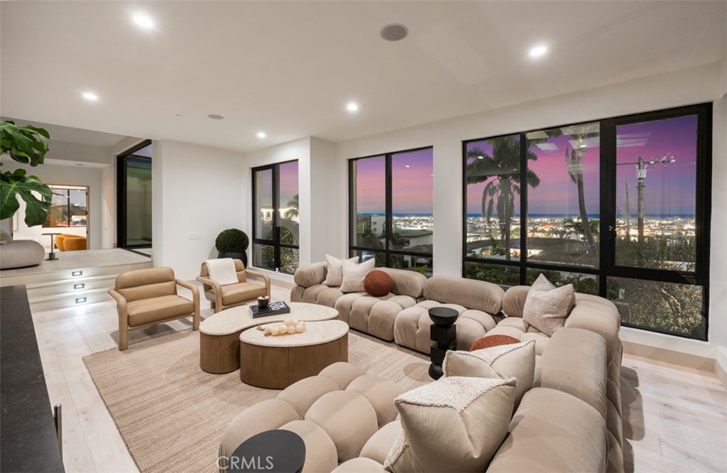 Kings Road (KGRD) - Residential