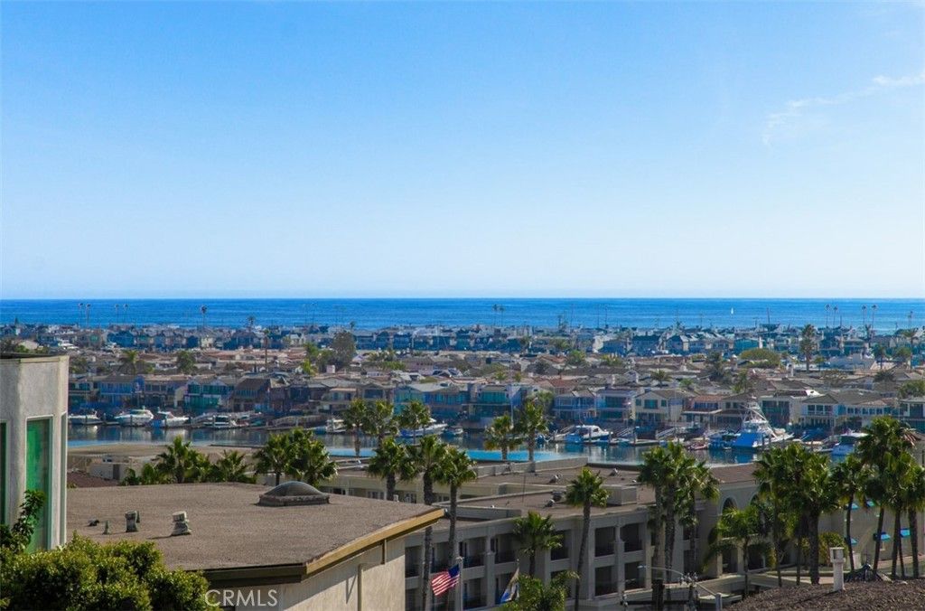 Photo of 1210 Kings Rd Rd, Newport Beach, CA 92663 (MLS # OC25261691)