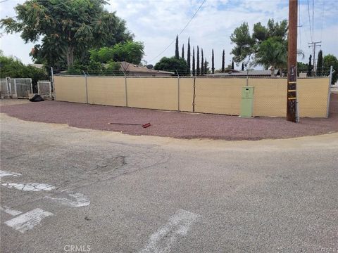 Photo of 0 Santa FE, San Bernardino, CA 92408 (MLS # CV25202199)