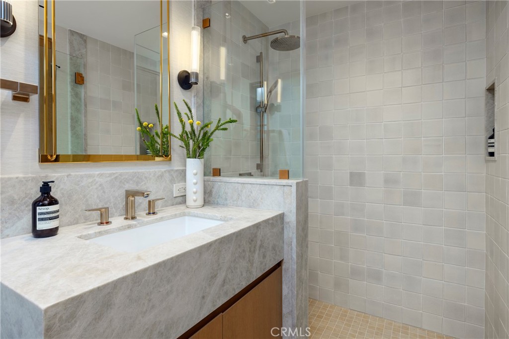 Lido Island (LIDO) - Residential