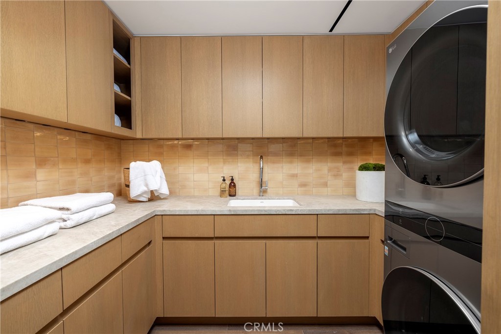 Lido Island (LIDO) - Residential