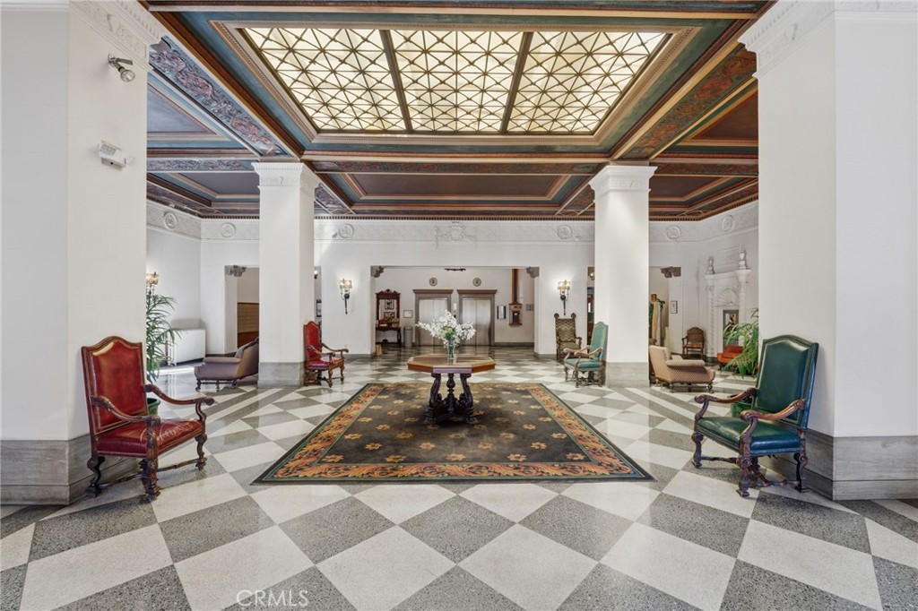 315 W 3rd Street 710