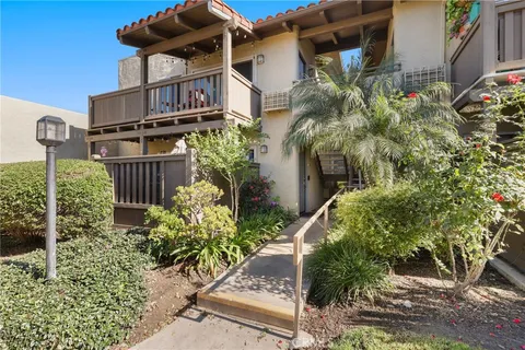 1345 Cabrillo Park Drive Unit Q02, Santa Ana, CA 92701 - MLS#: OC25265498