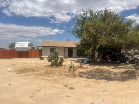 Photo of 16124 Mesa ST, Hesperia, CA 92345 (MLS # DW26109029)