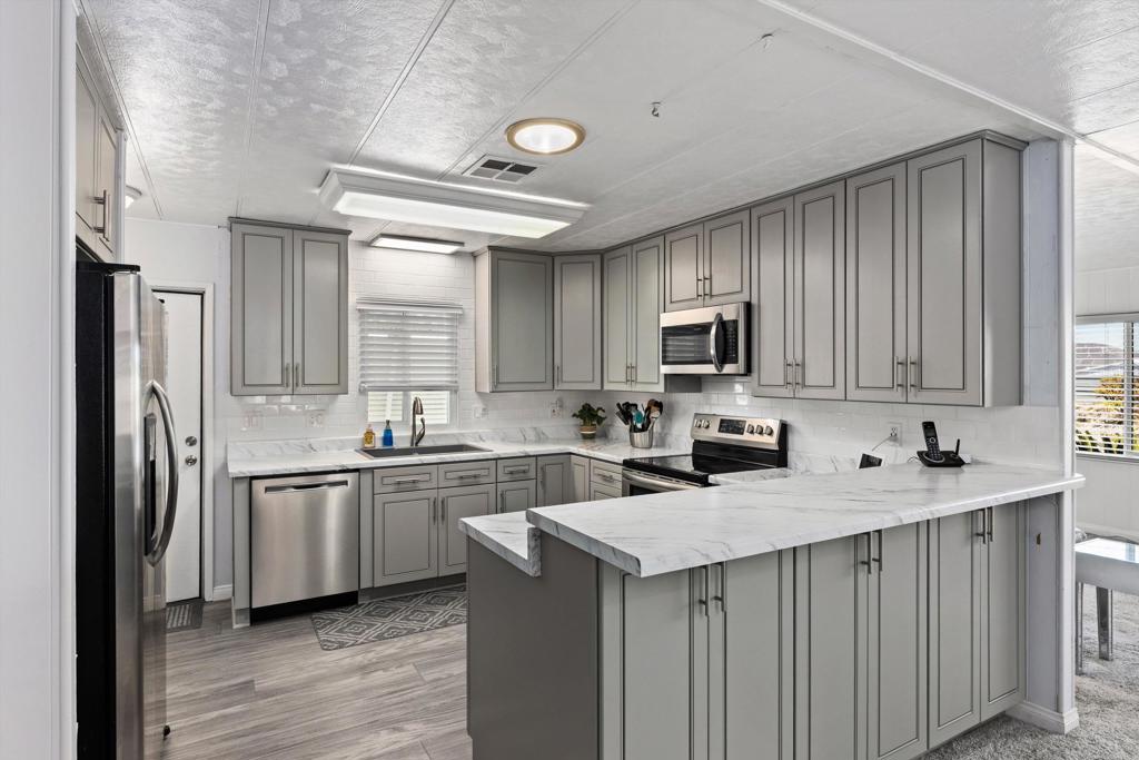 3535 Linda Vista Drive 8