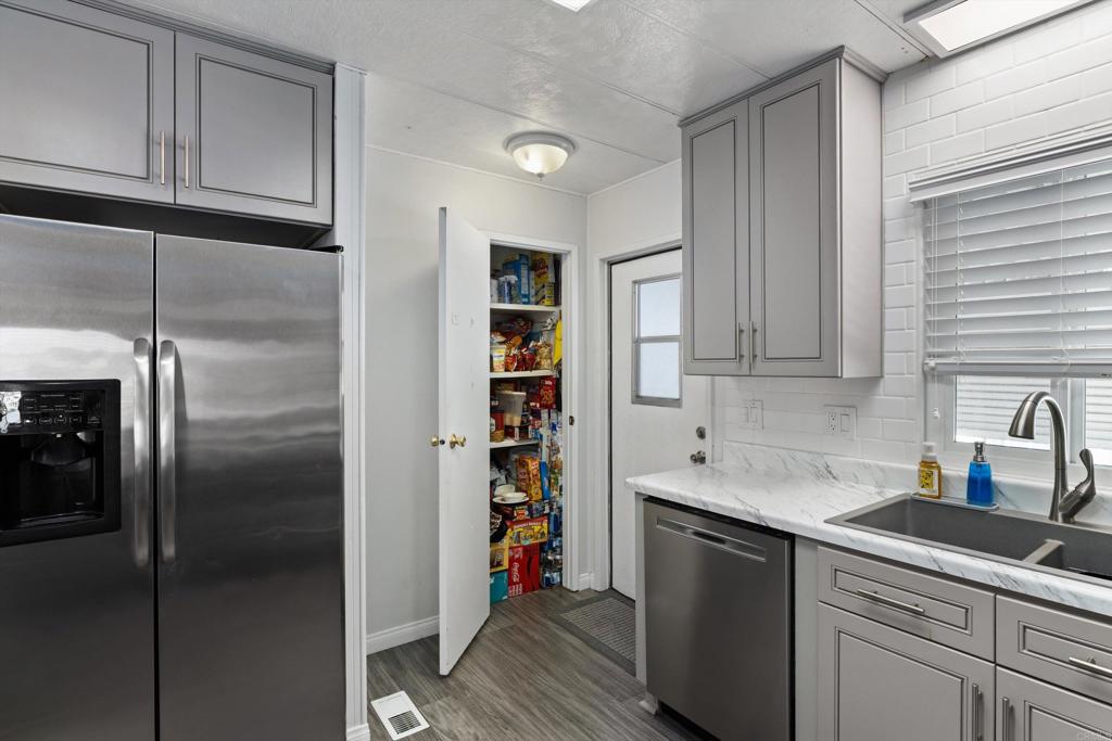 3535 Linda Vista Drive 8