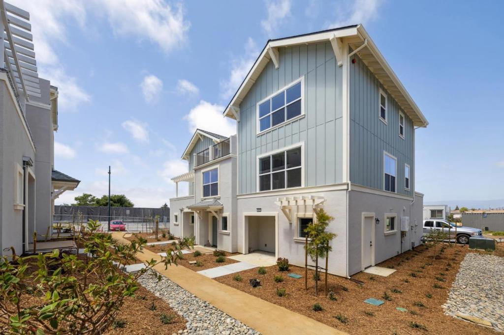 138 Skyline Vista Way, Watsonville CA 95076