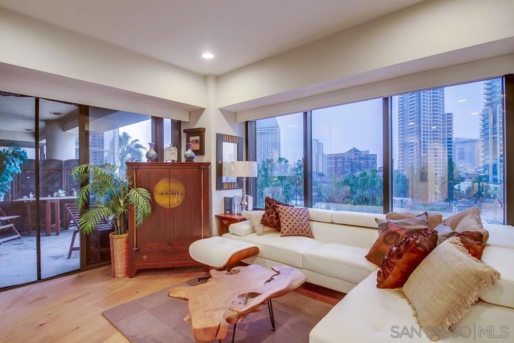 100 Harbor Drive 605