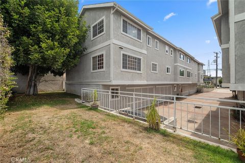 Photo of 2609 Vanderbilt Lane #4, Redondo Beach, CA 90278 (MLS # SB25191576)