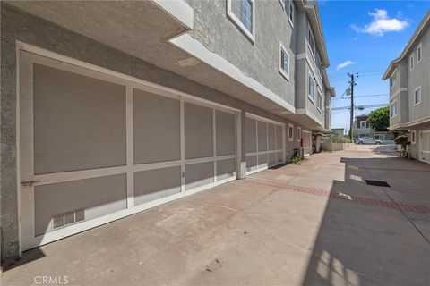 Tiny photo for 2609 Vanderbilt Lane #4, Redondo Beach, CA 90278 (MLS # SB25191576)