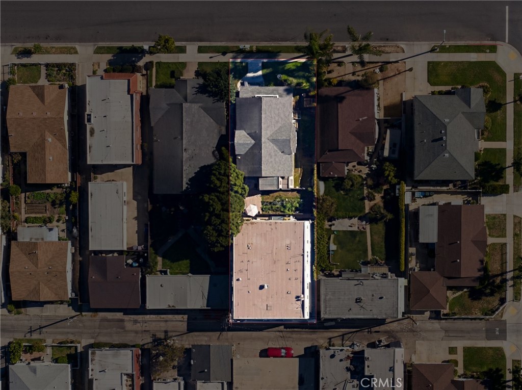 833 Cedar