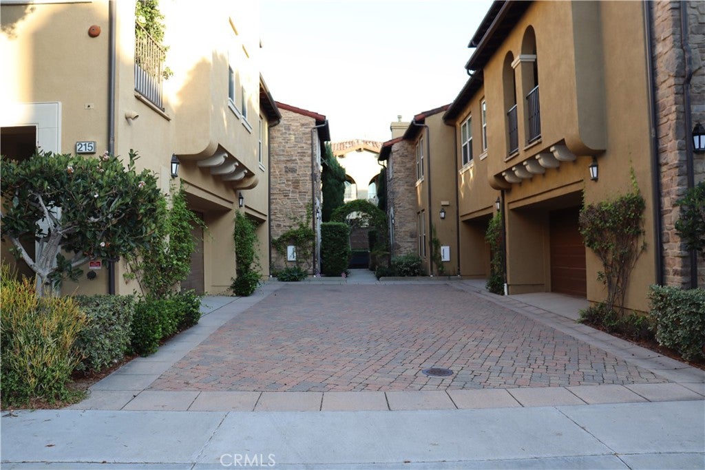 213 Lonetree