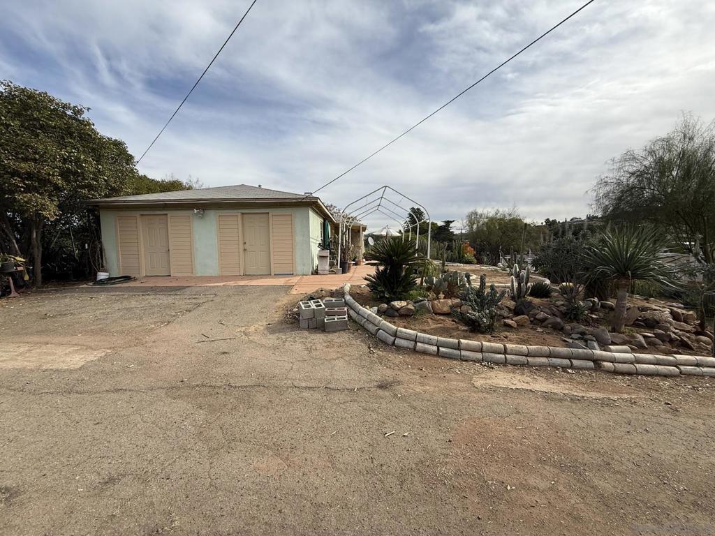 11960 Lemon Crest Dr