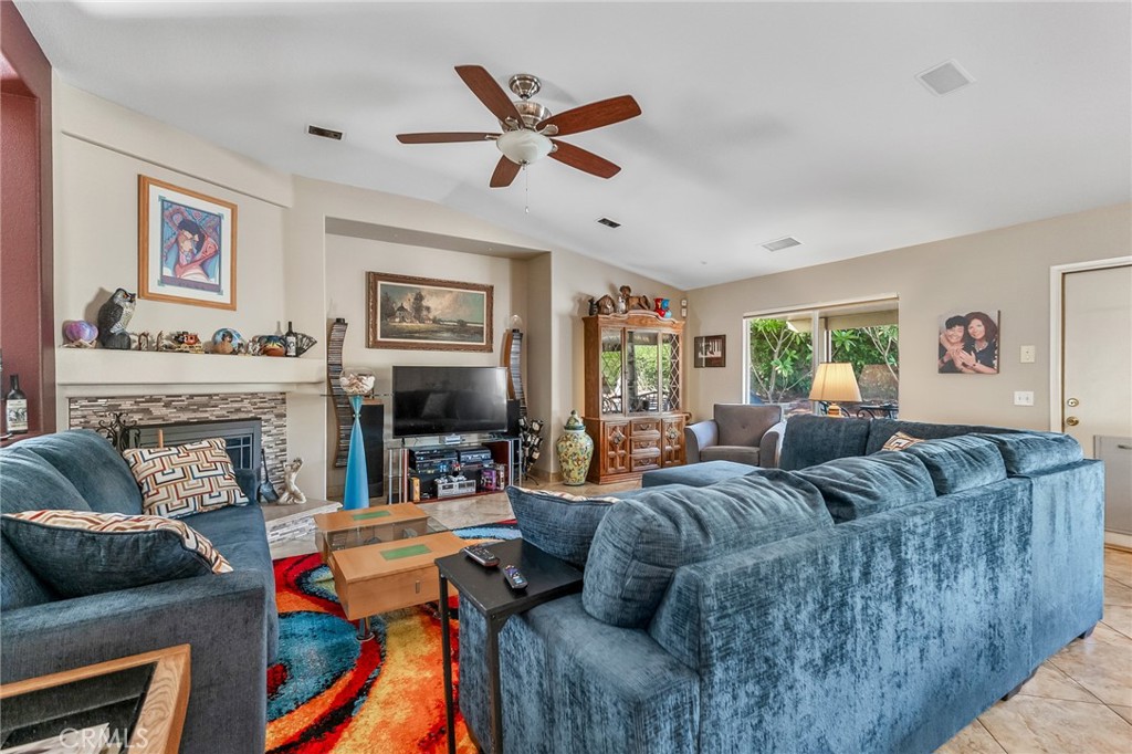 Tapestry (33551) - Residential