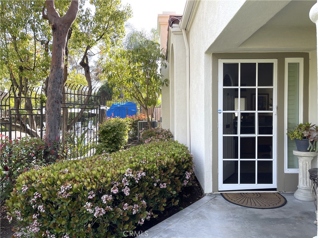27 Calle Melinda