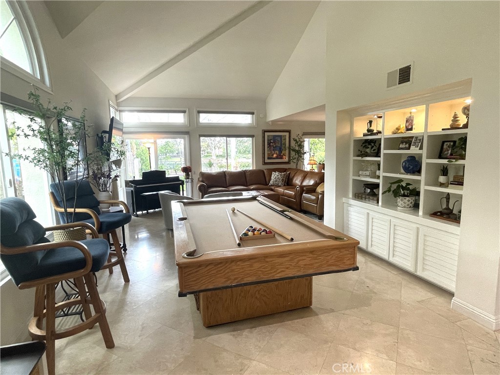 27 Calle Melinda