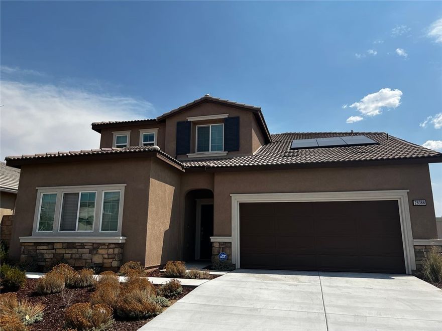 Renters come take a look at this beautiful home in Winchester with An ADU . 4 Bedrooms 3.5 bathrooms 2,612sq feet 2 story home!!!