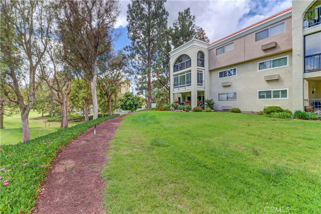 5517 Paseo Del Lago E 2H