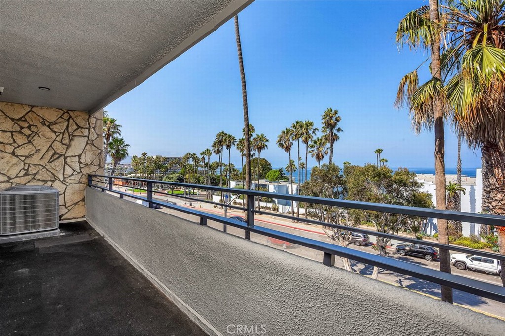 230 S Catalina Avenue 306