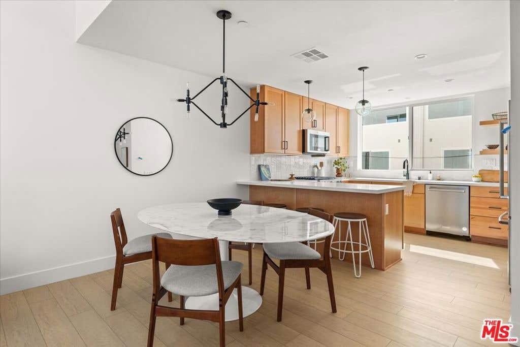 Photo of 11212 W Victory Boulevard #7, Los Angeles, CA 91606 (MLS # 26864967)