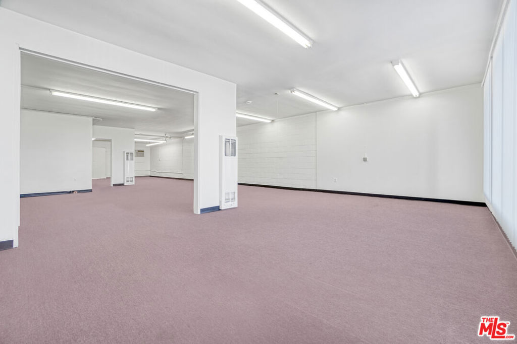 21512 Norwalk Boulevard