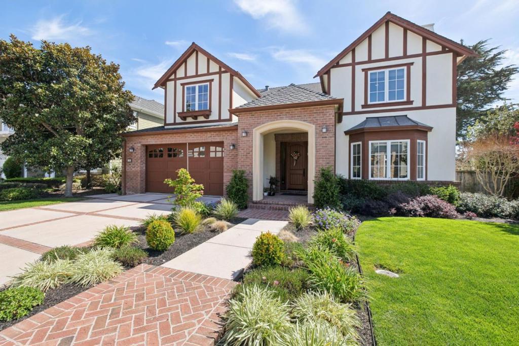 107 Carnoustie Drive