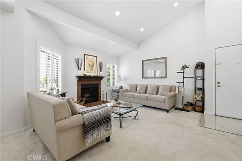 Photo of 18408 Hatteras Street #14, Tarzana, CA 91356 (MLS # GD26078976)