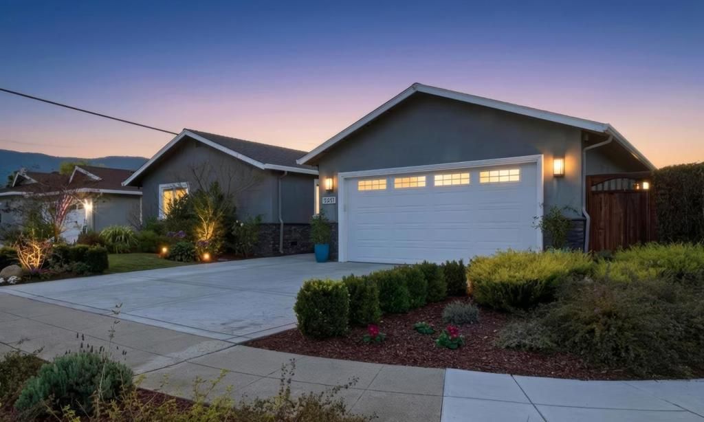 Photo of 5451 Lauren Drive, San Jose, CA 95124 (MLS # ML82034652)