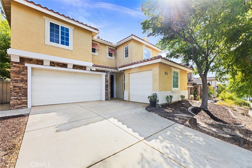 35526 Desert Rose Way