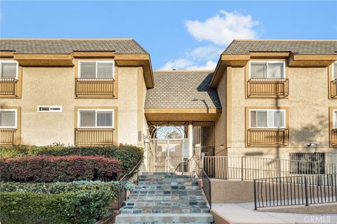 Photo of 5224 Denny Avenue #209, North Hollywood, CA 91601 (MLS # SR25222571) Photo of 5224 Denny Avenue #209, North Hollywood, CA 91601 (MLS # SR25222571)