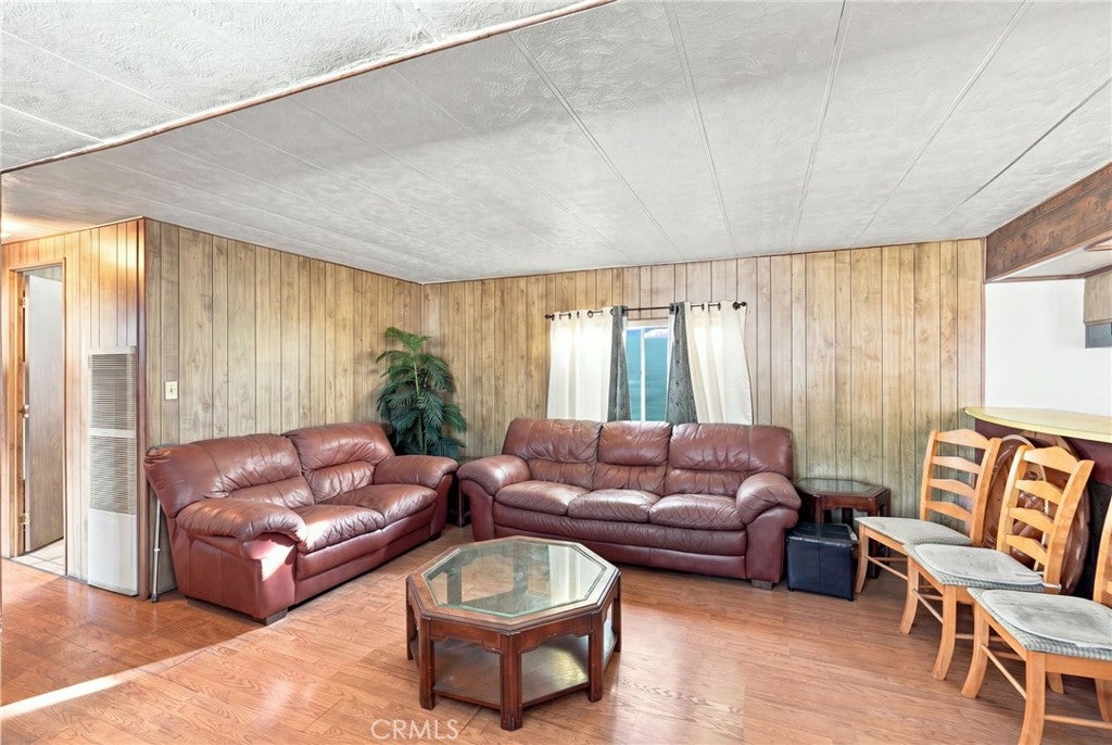 1502 Carson 69
