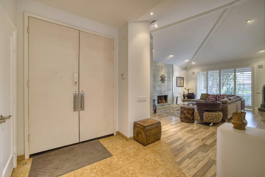 Lake Mirage Racquetball Club - Residential Lease