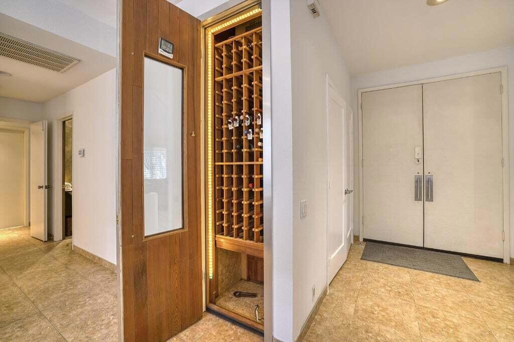 Lake Mirage Racquetball Club - Residential Lease