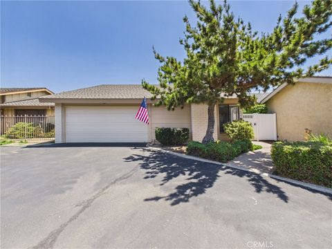 Photo of 2027 E Fruit ST, Santa Ana, CA 92701 (MLS # OC26113138)