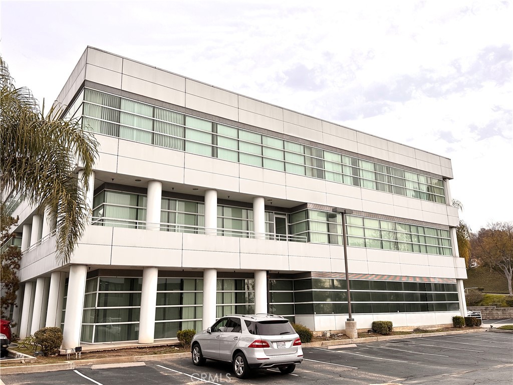 1111 Corporate Center 306