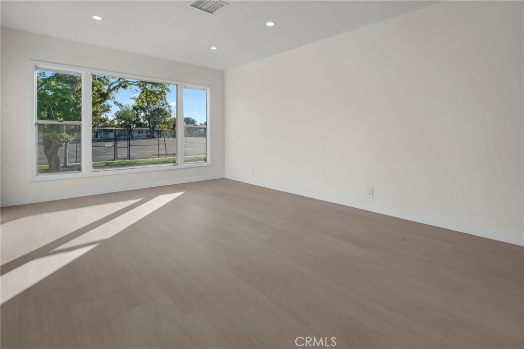 2729 Greentop Street