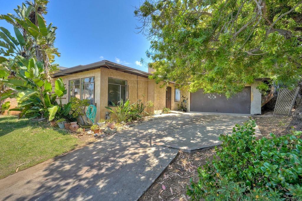 752 S Cedros Avenue