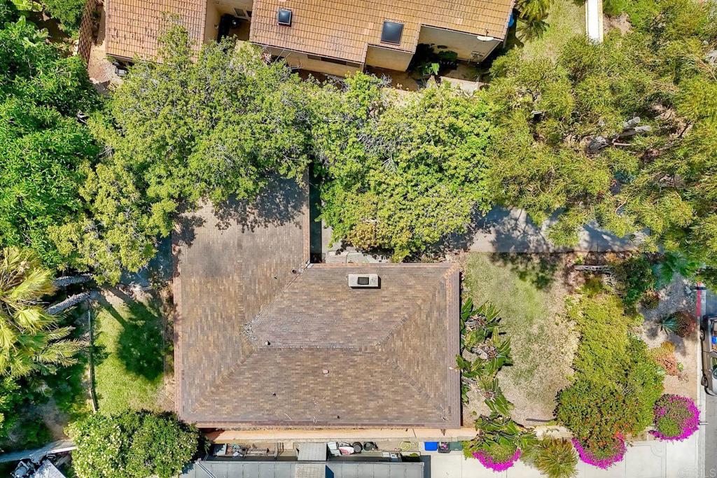 752 S Cedros Avenue