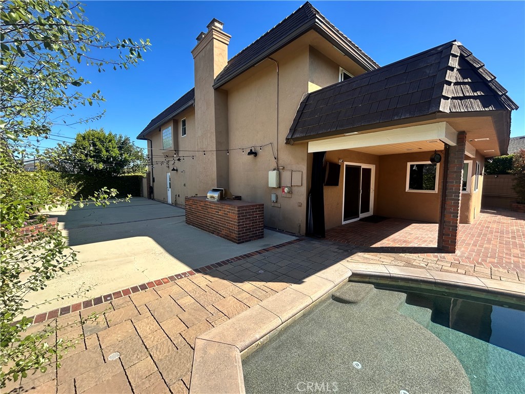 Properties 3 7926 E Garner