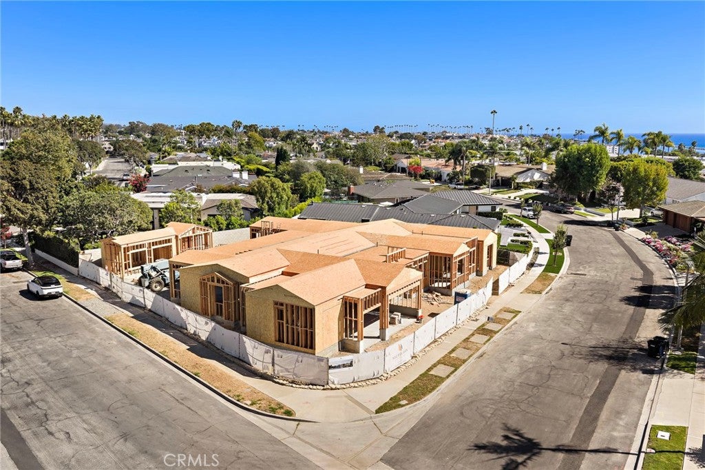 1900 Altura Drive, Corona Del Mar, CA 92625 — MLS #NP26198553 — photo 13 of 24