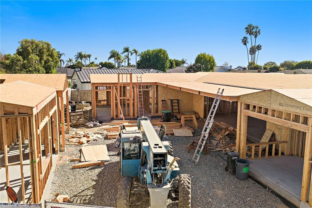 1900 Altura Drive, Corona Del Mar, CA 92625 — MLS #NP26198553 — photo 16 of 24