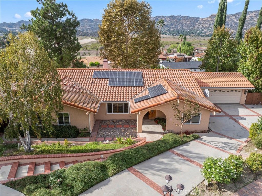 Photo of 8610 Delmonico Avenue, West Hills, CA 91304 (MLS # SR25258795)