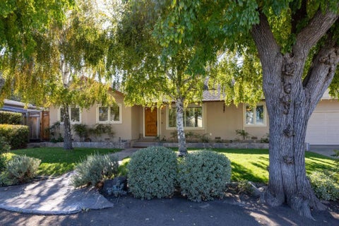Photo of 10 Paseo Segundo, Salinas, CA 93908 (MLS # ML82065940)