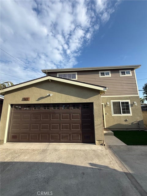 Photo of 662 E 87th Street, Los Angeles, CA 90002 (MLS # SR26153149)