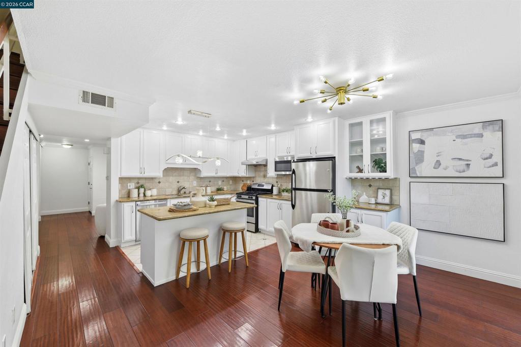 1295 Crescent Ter.
